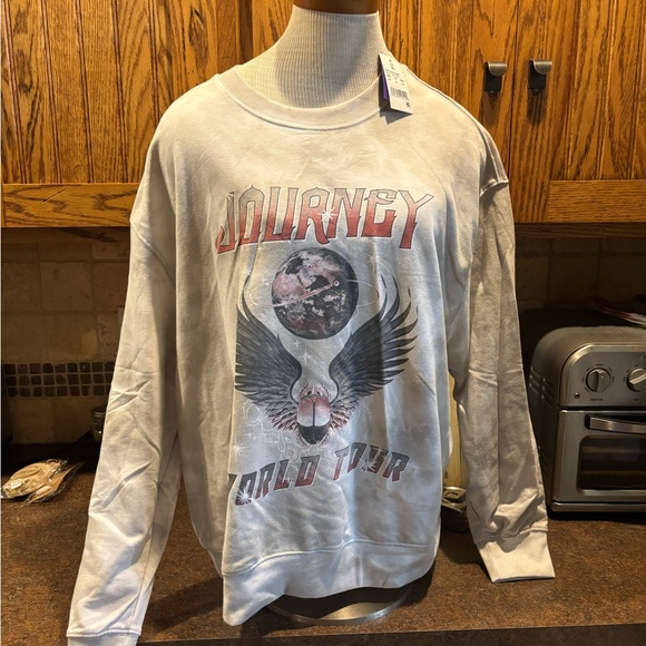 Tops - NWT Journey World Tour Sweatshirt